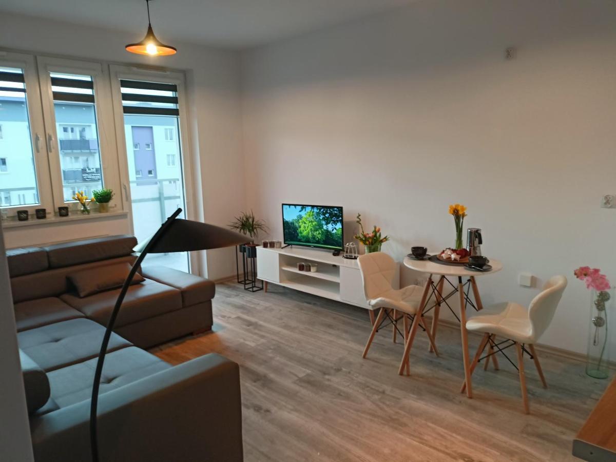 Apartament Z Sauna I Jacuzzi Radom Exterior foto